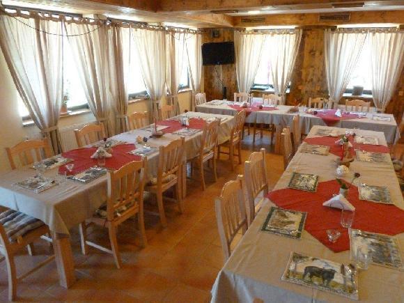 Q Ranch Hotel Bezdekov  Ngoại thất bức ảnh